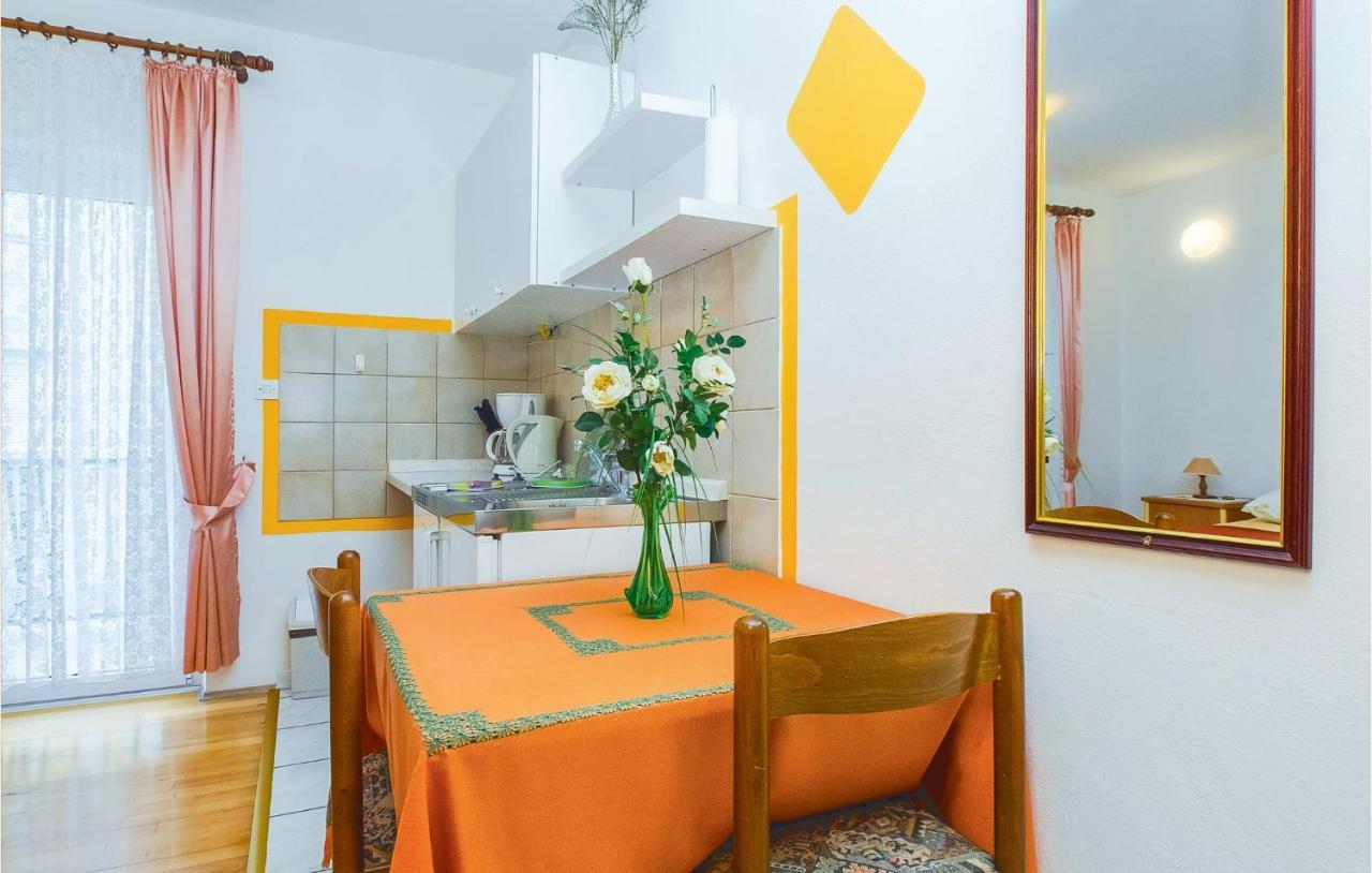 Lovely Apartment In Omis With Kitchenette 외부 사진